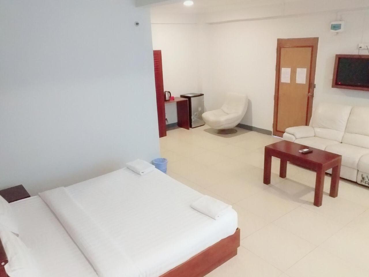 Lanmadaw Plaza Hotel China Town Yangon Dış mekan fotoğraf